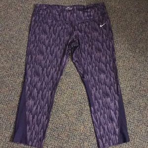 Nike 3/4 length leggings
